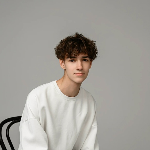 Максим Нуриев